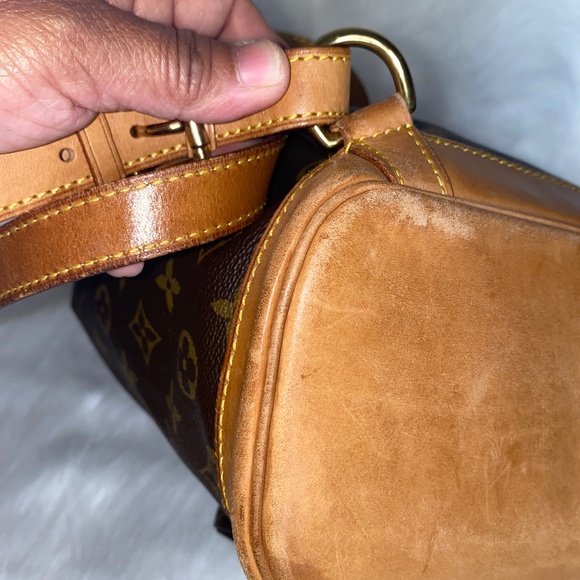 Louis Vuitton Monogram Montsouris Backpack preowned authentic - Picture 4 of 16